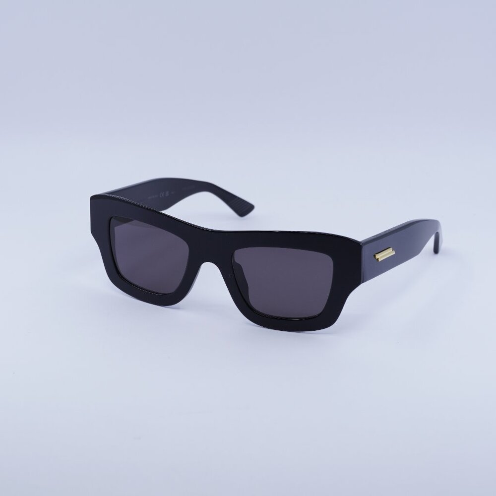 Bottega Veneta BV1357S 001 Sunglasses Shiny Black Square Frame, Grey Lenses